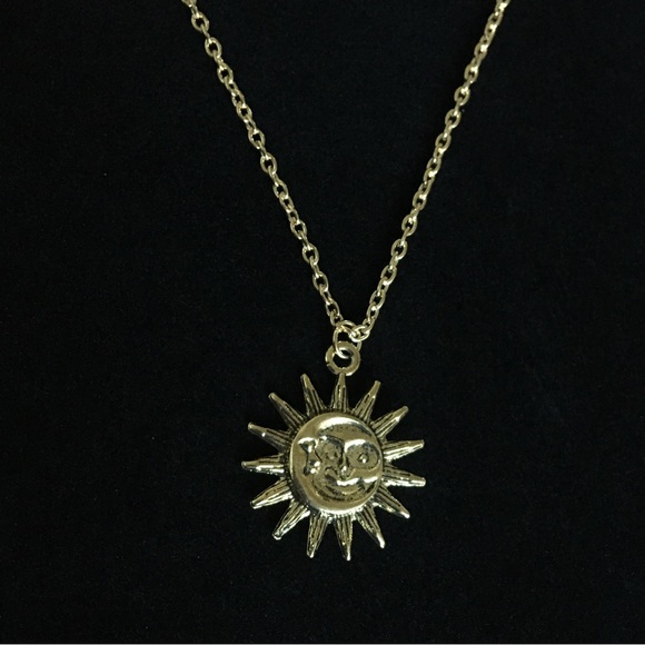 Retro Style Sun and Moon Necklace - Picture 5 of 6